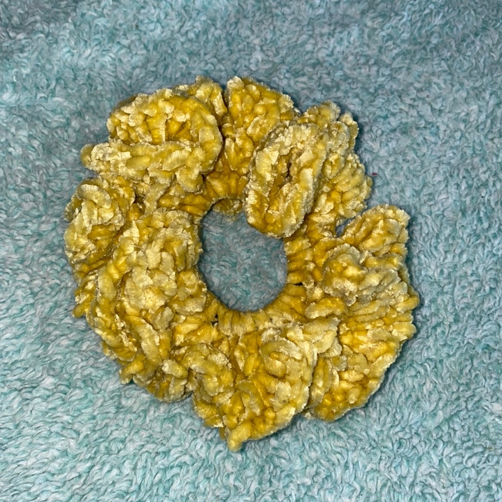 Knit Scrunchie